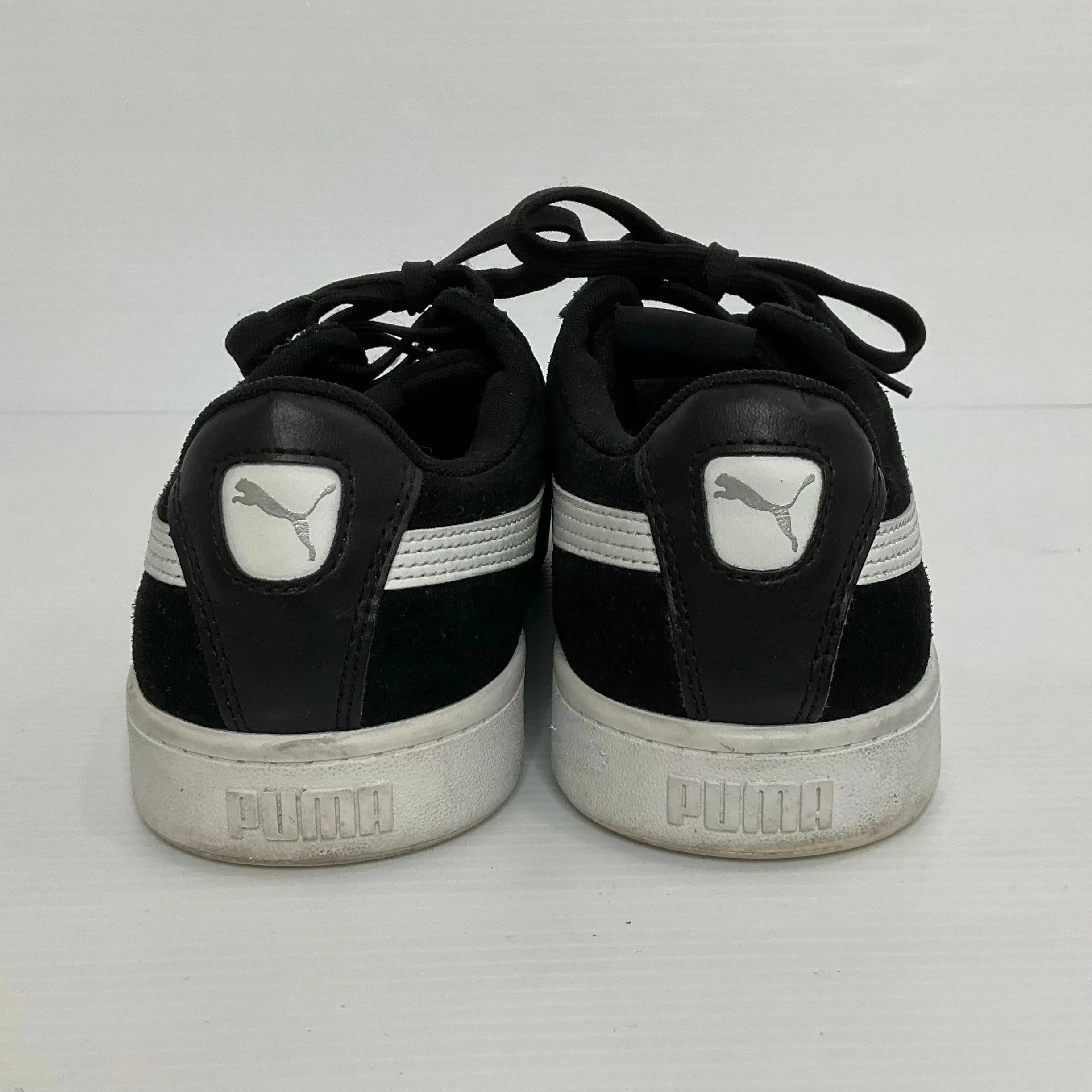 Black & White Shoes Sneakers Puma, Size 11