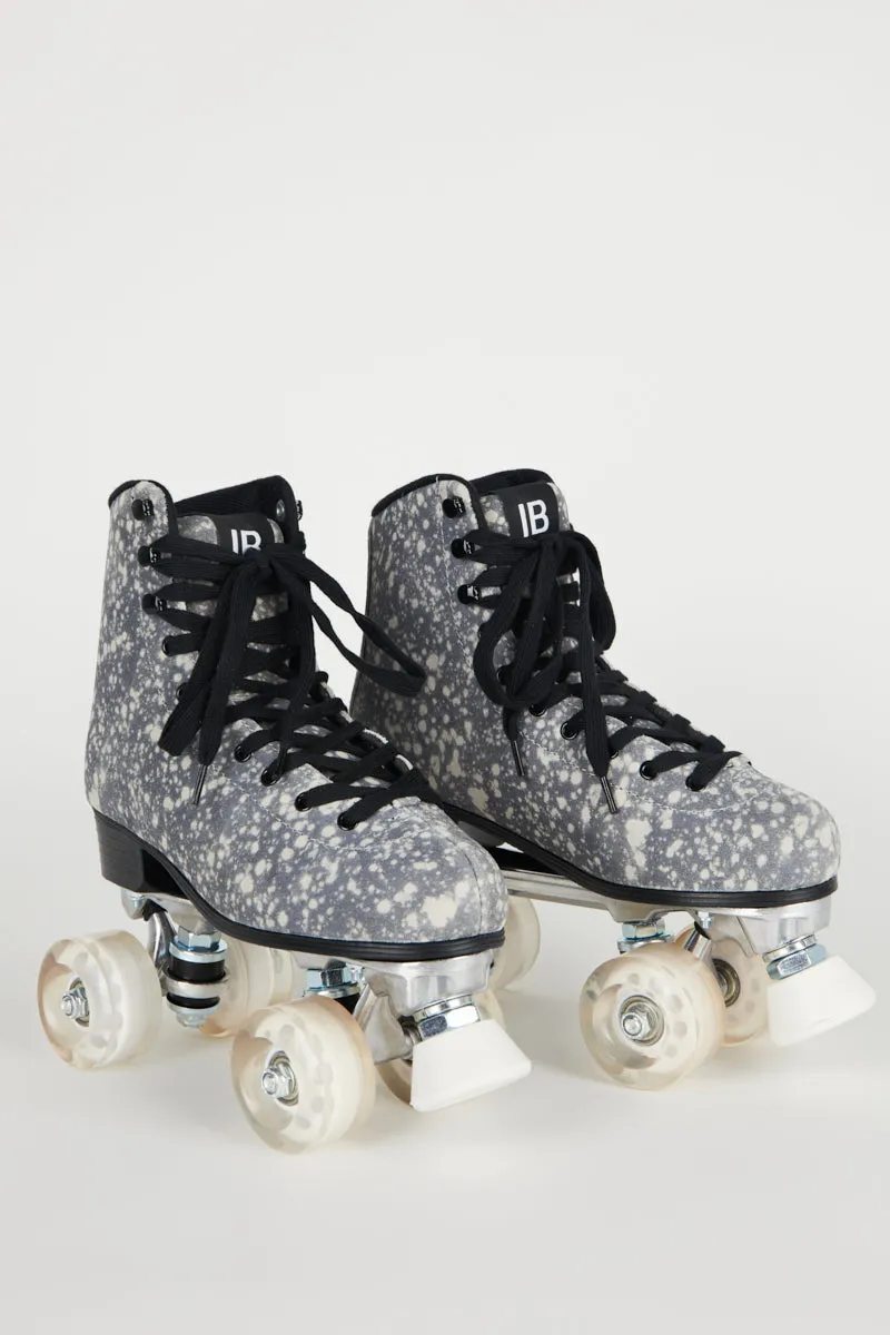 BLEACH OUT ROLLER SKATE Black Galaxy