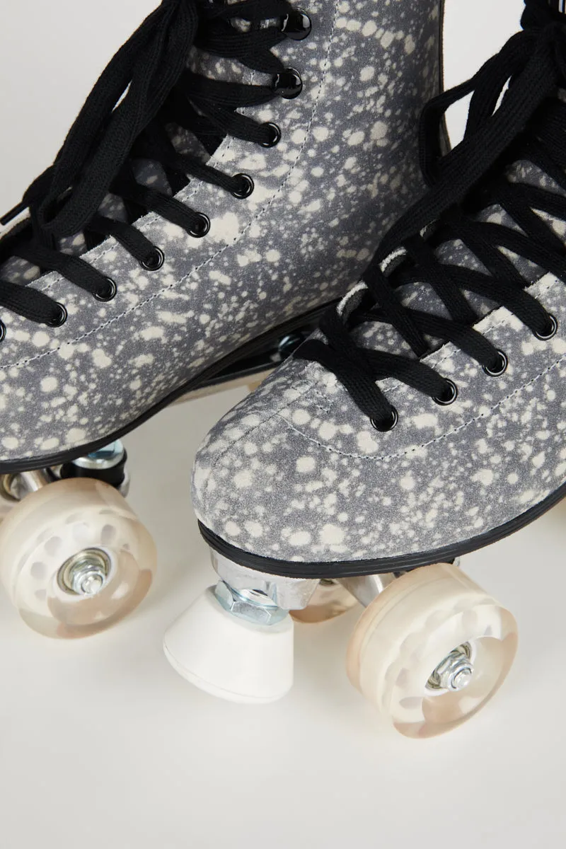 BLEACH OUT ROLLER SKATE Black Galaxy