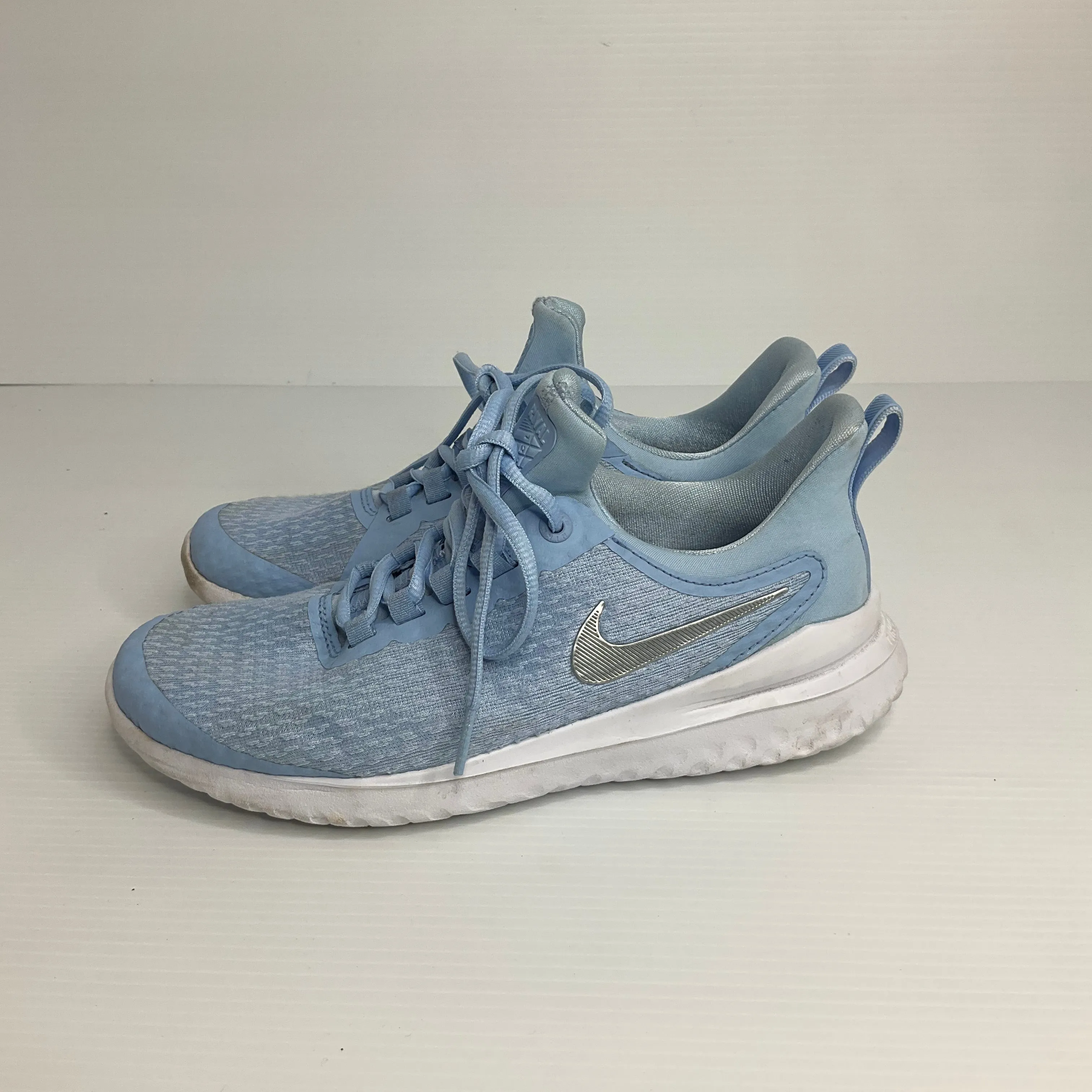 Blue Shoes Athletic Nike, Size 6.5